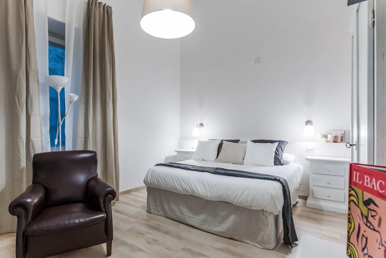 Chiaia House Bed & Breakfast Napoli Exterior foto