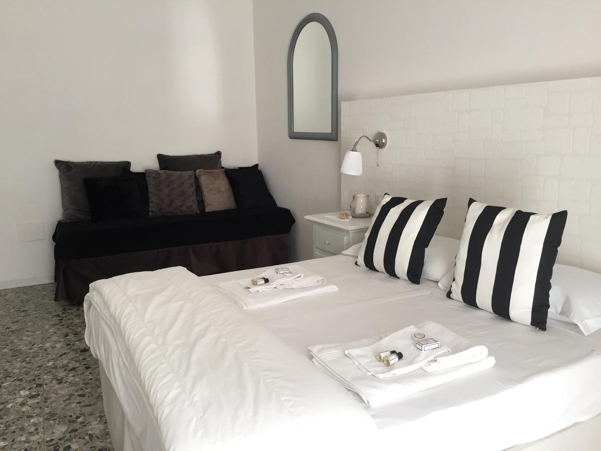 Chiaia House Bed & Breakfast Napoli Exterior foto